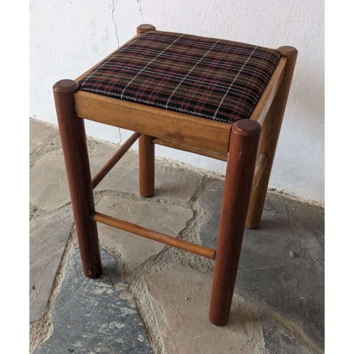 Taburete Bajo De Madera, Banqueta, Asiento Tapizado - Imagen 2