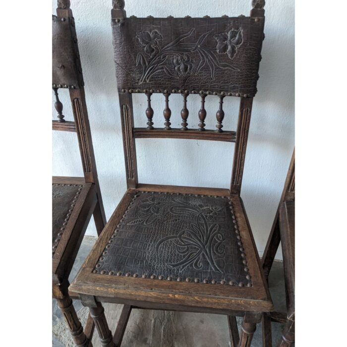 Silla Antigua De Estilo, Colonial, Asiento Y Respaldo En Cuero - Imagen 3