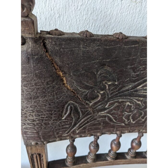 Silla Antigua De Estilo, Colonial, Asiento Y Respaldo En Cuero - Imagen 7