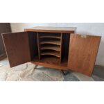 Mueble De Madera Antiguo, Estilo Americano, 2 Puertas - Imagen 4
