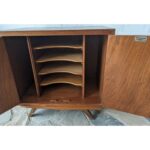 Mueble De Madera Antiguo, Estilo Americano, 2 Puertas - Imagen 5