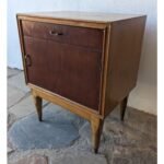 Mesa De Luz Americana, 1 Puerta 1 Cajón