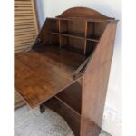 Mueble Escritorio De Madera, Tipo Secreter, 2 Estantes 1 Puerta - Imagen 5