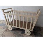 Cuna De Madera Antigua, Con Ruedas